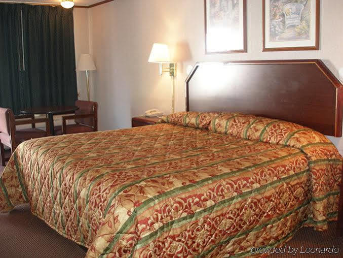 Red Carpet Inn กรีนส์โบโร ภายนอก รูปภาพ